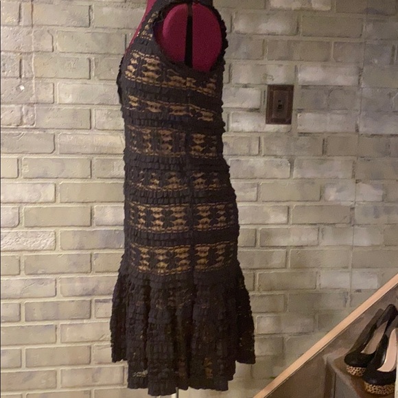 Max Studio Cream and Black Lace Dress - Picture 4 of 7